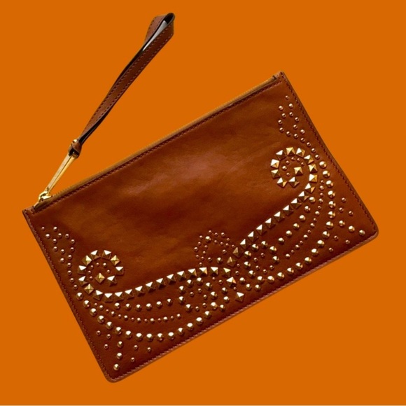 Michael Kors - Rhea studded pouch in lambskin - Picture 7 of 7